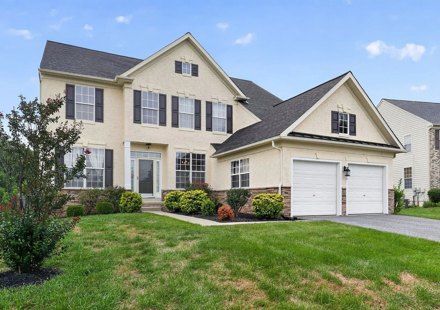 Spacious 4BR House in Middletown — Photo 1
