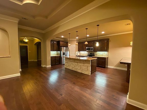 4th image of 3024 Whistler Dr