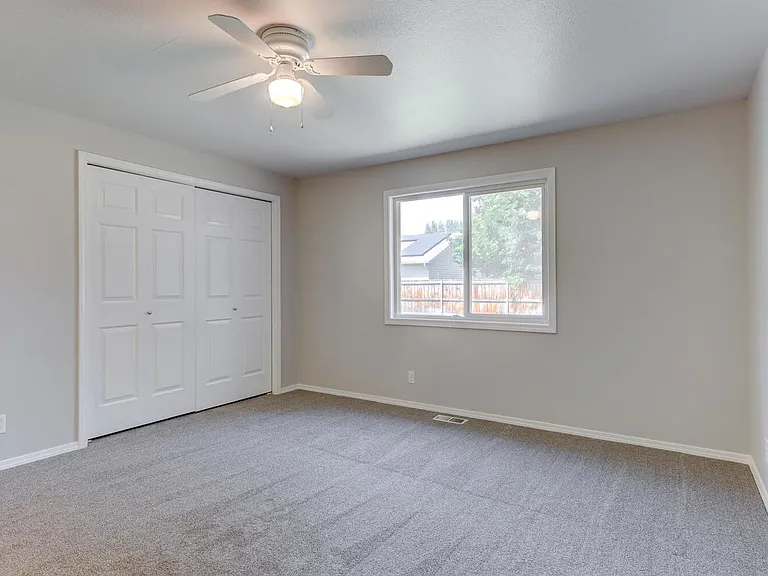 7838 W Prince St — Photo 9