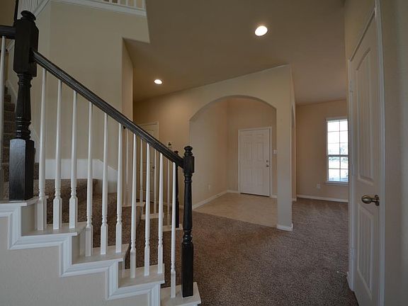 3rd image of 2918 High Garden Ln