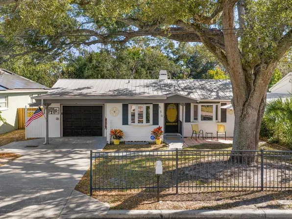 550 3rd St SW, Largo, FL 33770