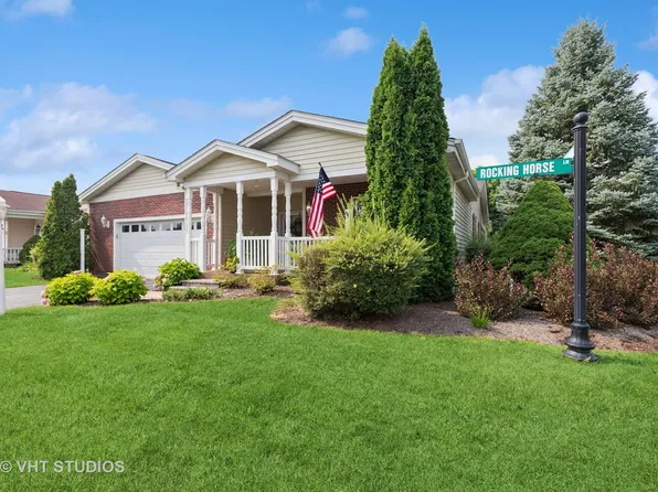 50 Rocking Horse Ln, Grayslake, IL 60030