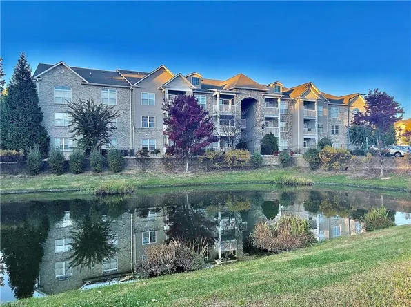 7108 W Friendly Ave Unit 110, Greensboro, NC 27410