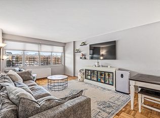 17-85 215th St #1P, Queens, NY 11360