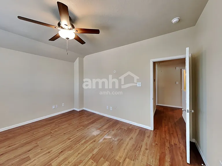5923 Stockholm Ct — Photo 13