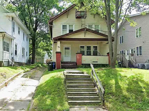 528 S Lucas St, Iowa City, IA 52240