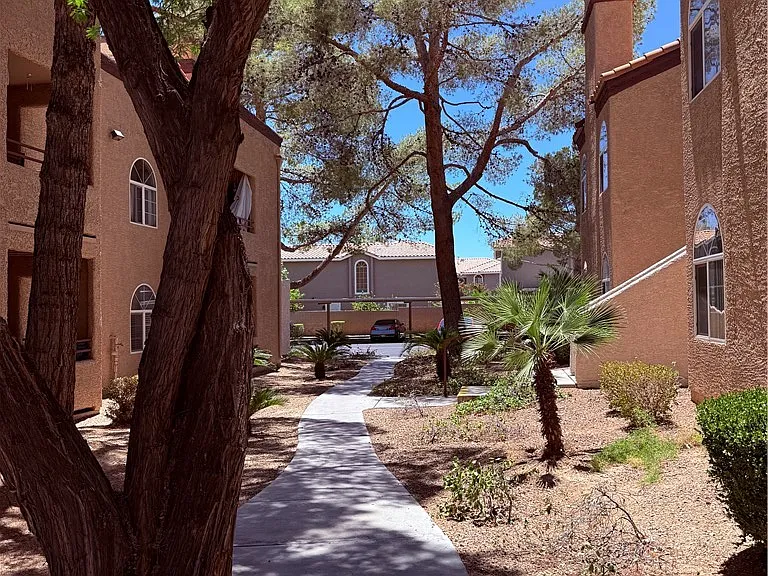 9325 W Desert Inn Rd #260 — Photo 25