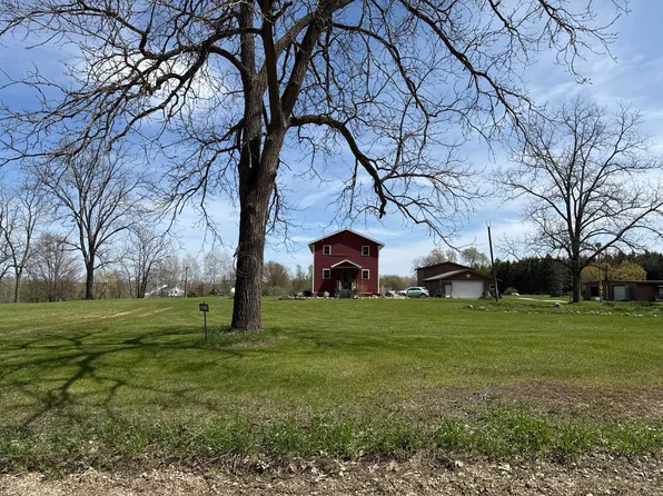 12690 Maple Island Rd, Bitely, MI 49309