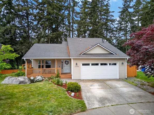 1298 NE Riksen Way, Oak Harbor, WA 98277