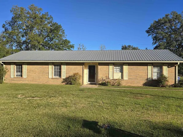 615 E Pedigo Ave, Foley, AL 36535