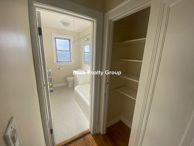 914 Crain St #3N — Photo 18
