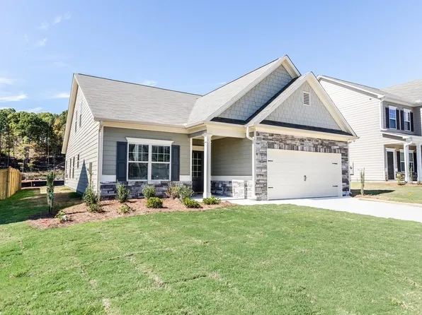 724 Biltmore Dr, Sanford, NC 27332