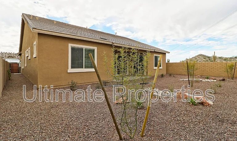 18526 W Desert Trumpet Rd — Photo 18
