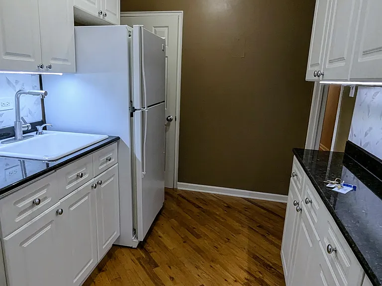 525 W Aldine Ave #1W — Photo 7