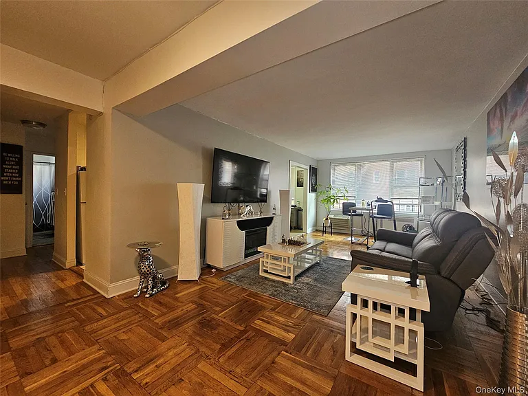 355 Bronx River Rd #3E — Photo 3