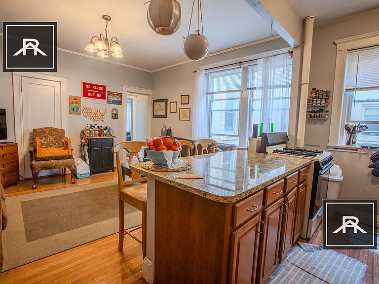 231 Kelton St #4 — Photo 2