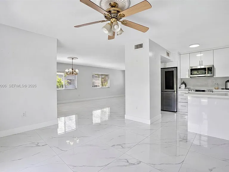 14102 SW 167th Ter — Photo 12