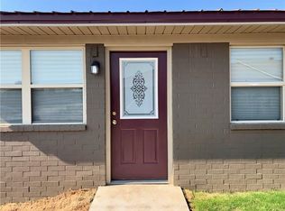 39095 Cedar St APT 16, Howe, OK 74940