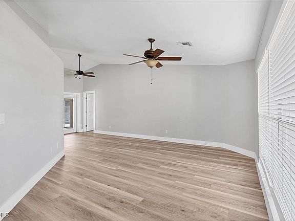 2nd image of 17585 Blackfriar Dr
