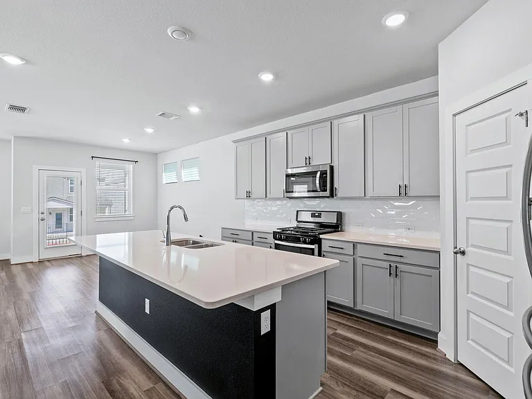 7312 Travertine Spring Dr — Photo 10