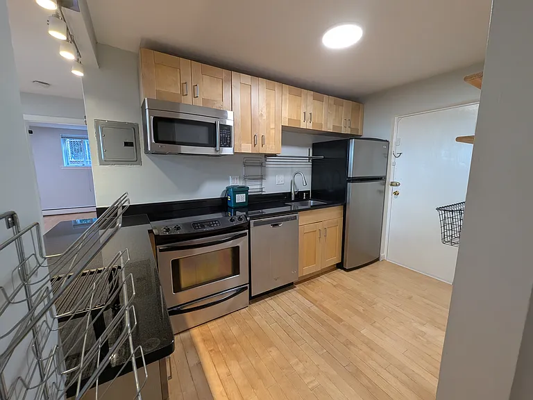 135 Inman St #1 — Photo 2