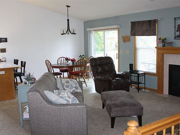 3rd image of 11137 Moorfield Dr