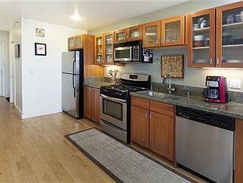 2nd image of 1000 Pennsylvania Ave APT 1