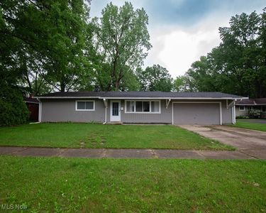 356 Baldwin Dr, Berea, OH, 44017