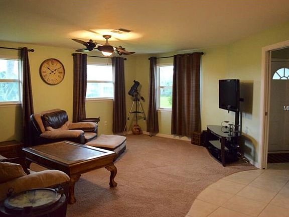 2nd image of 2801 Palm Dr