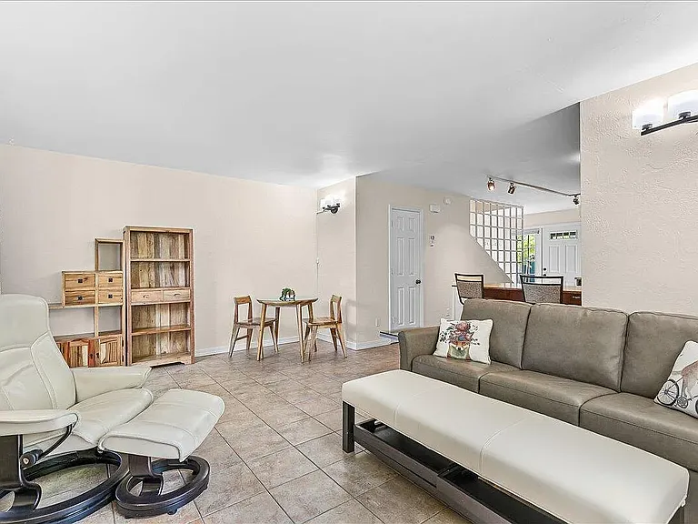 495 Chestnut St #16 — Photo 5