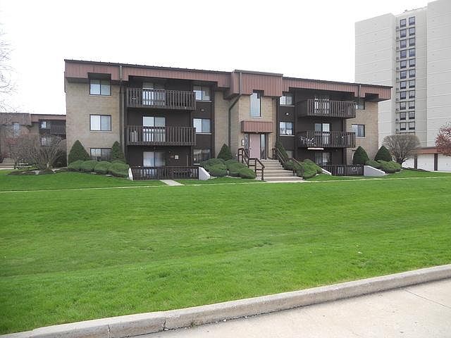 1st image of 107 Caterpillar Dr APT 3C