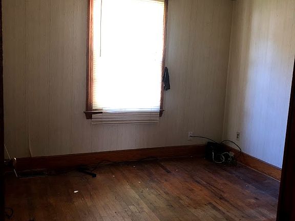 4th image of 412 E Joyner St