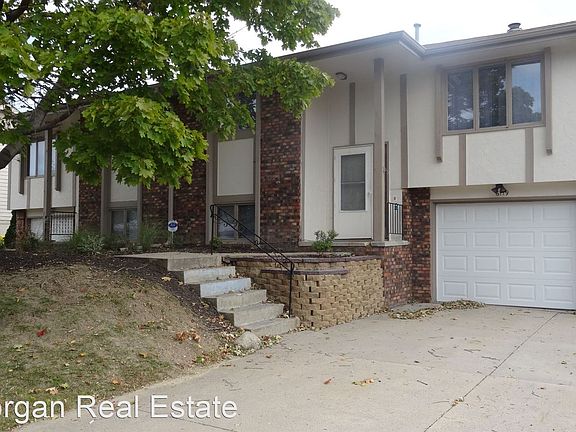 2nd image of 6121 N 108th Avenue Cir