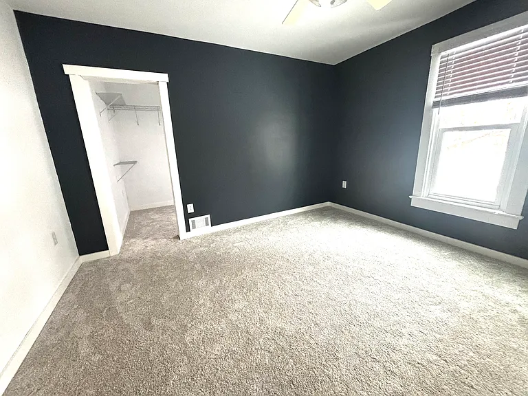 726 Stanton St — Photo 13