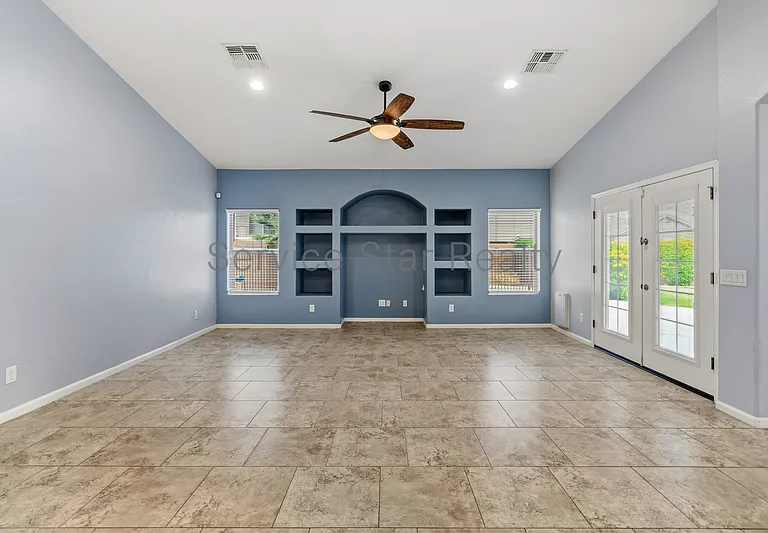 15843 W Desert Mirage Dr — Photo 10