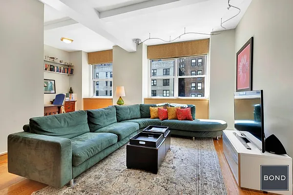 Sold by Bond New York | media 1