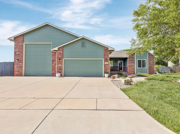 2557 Saint Andrew Ct, Goddard, KS 67052