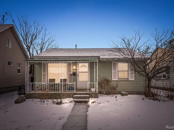 1754 E Pearl Ave, Hazel Park, MI 48030