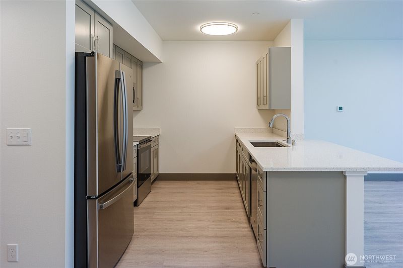5th image of 623 Morris Street Ct #E1