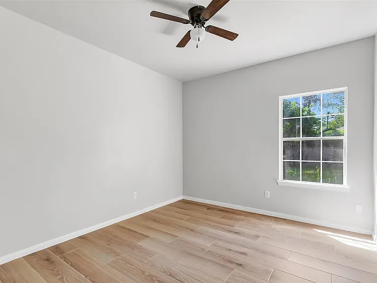 10445 Wicklowe St #1 — Photo 37