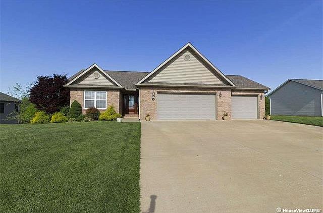 1st image of 298 Blue Willow Ln