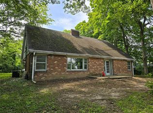 1522 S Main St, Hillsboro, IL 62049