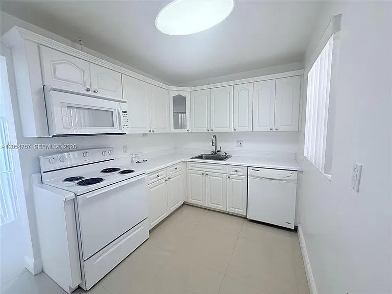 7755 SW 86th St #C-303 — Photo 11