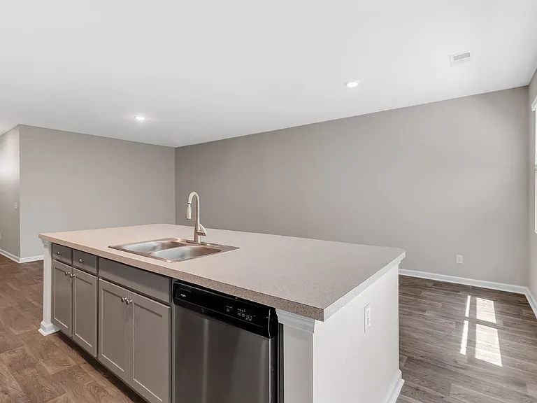 13 Villas Of Garrard Dr — Photo 4