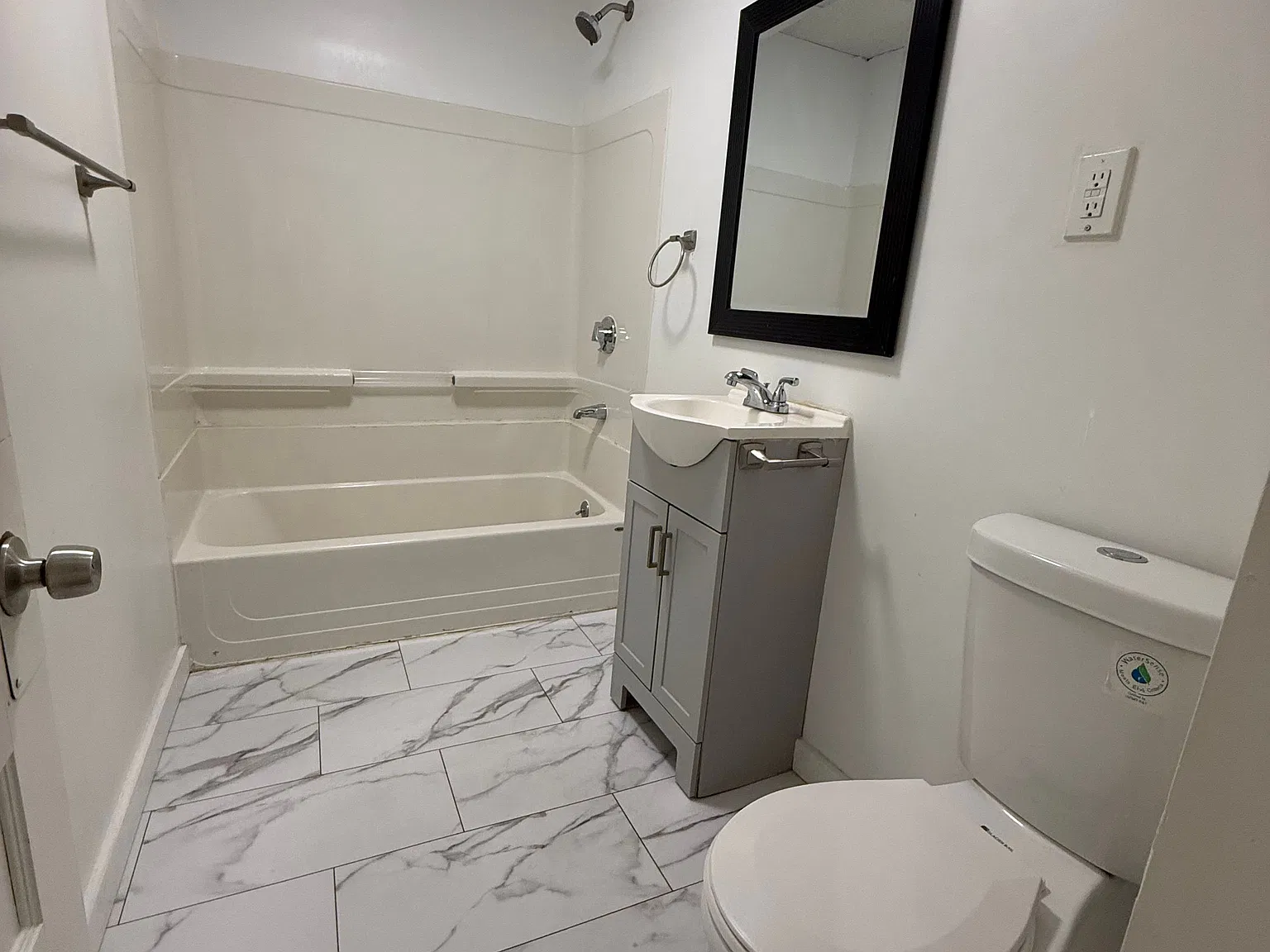 4 bed, 1000 sqft, $2,250 — Photo 4