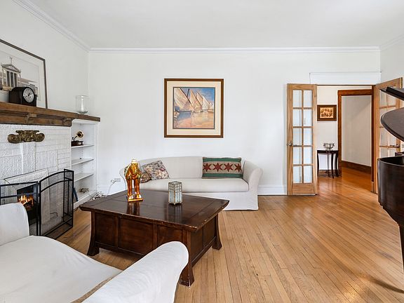 4th image of 5404 N Glenwood Ave #2