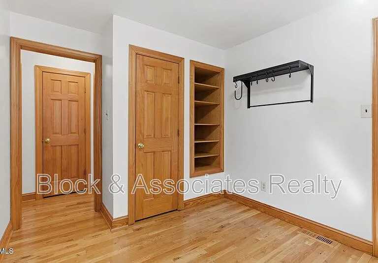 1200 Boxwood Ln — Photo 14