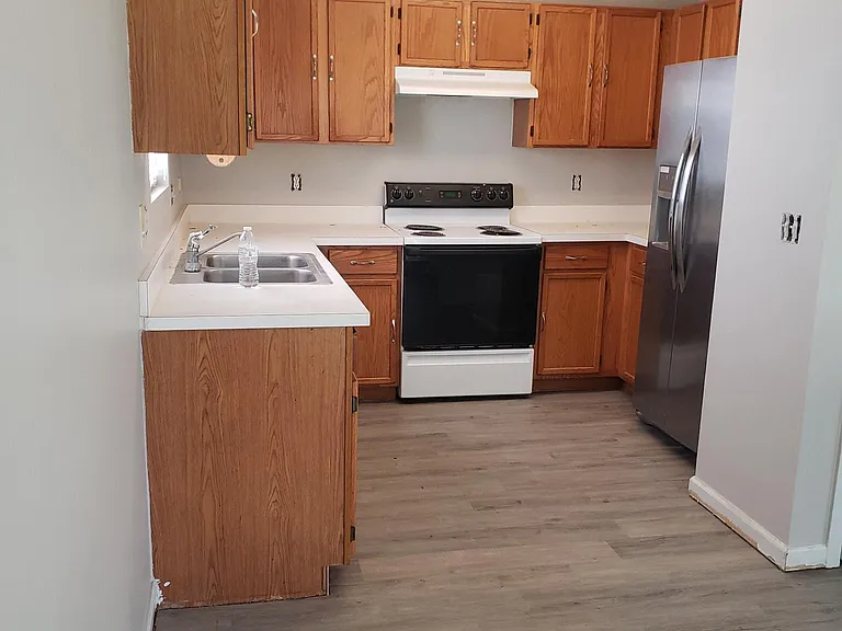 410 Sapphire Dr — Photo 14