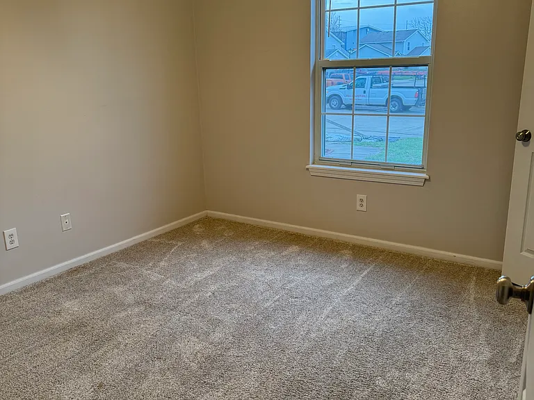 2411 Garden Dr — Photo 16