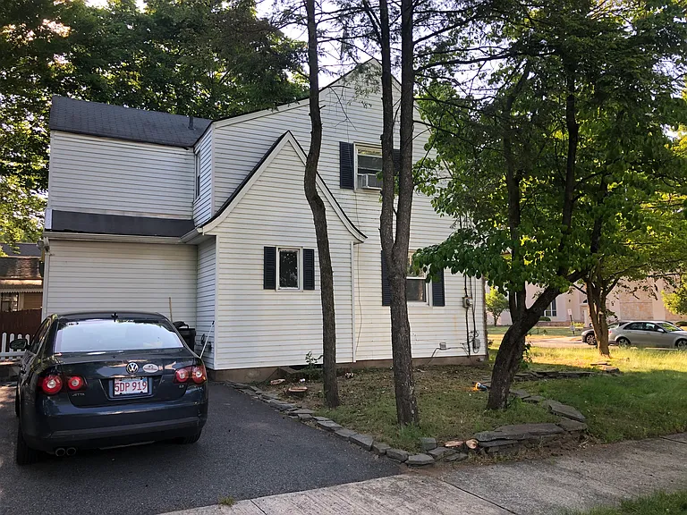 474 Grove St — Photo 8
